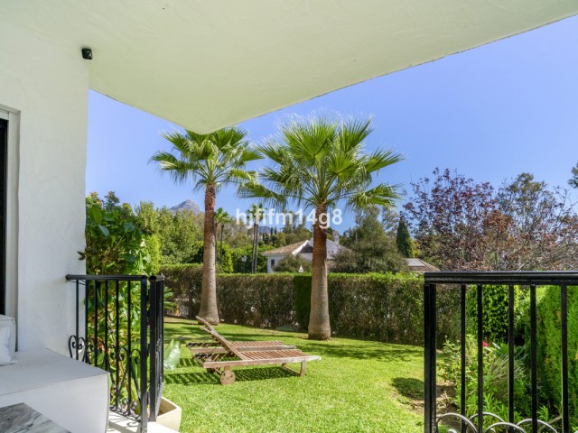 3 Bedrooms Apartment in Nueva Andalucía