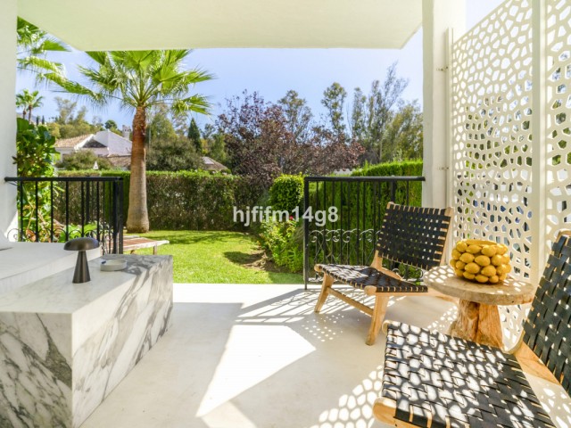 3 Bedrooms Apartment in Nueva Andalucía