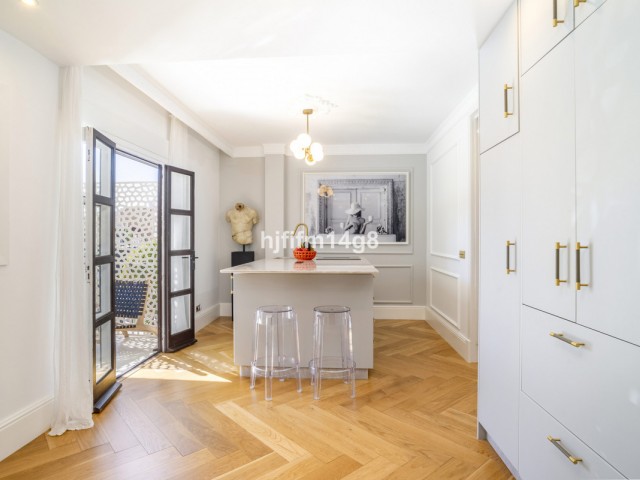 3 Bedrooms Apartment in Nueva Andalucía