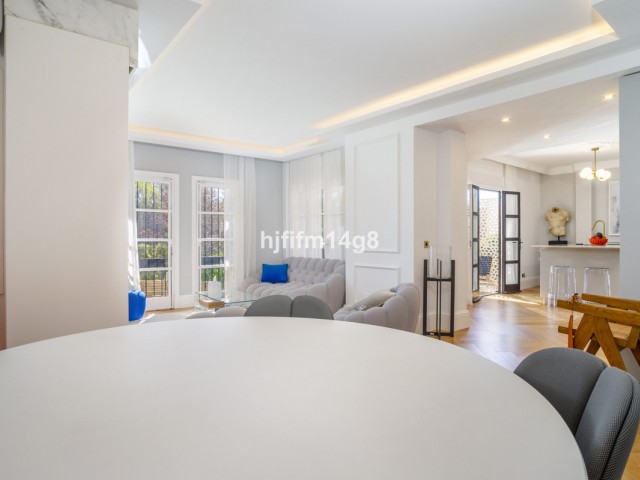 3 Bedrooms Apartment in Nueva Andalucía