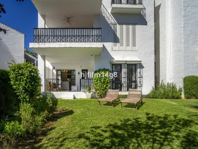 3 Bedrooms Apartment in Nueva Andalucía