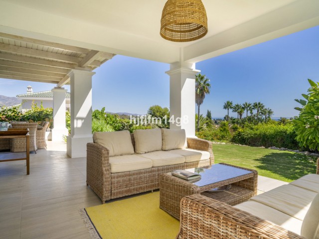 3 Bedrooms Villa in Nueva Andalucía