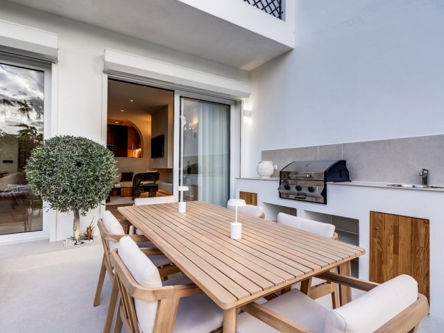 4 Bedrooms Townhouse in Nueva Andalucía