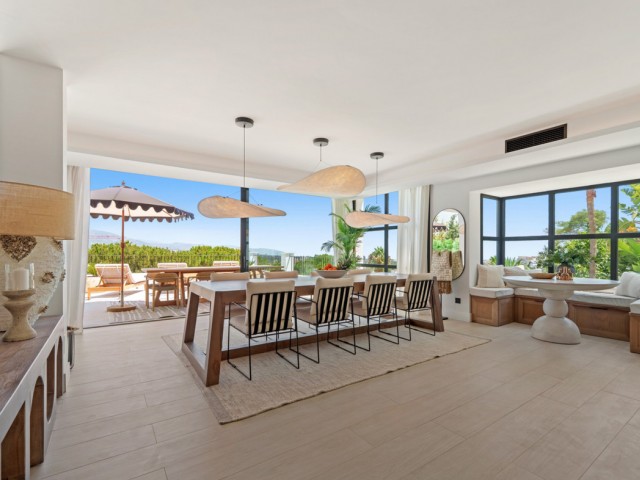 6 Bedrooms Villa in Nueva Andalucía