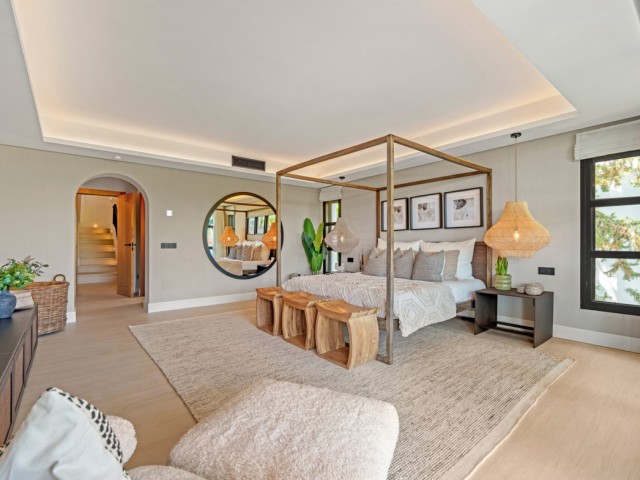 6 Bedrooms Villa in Nueva Andalucía