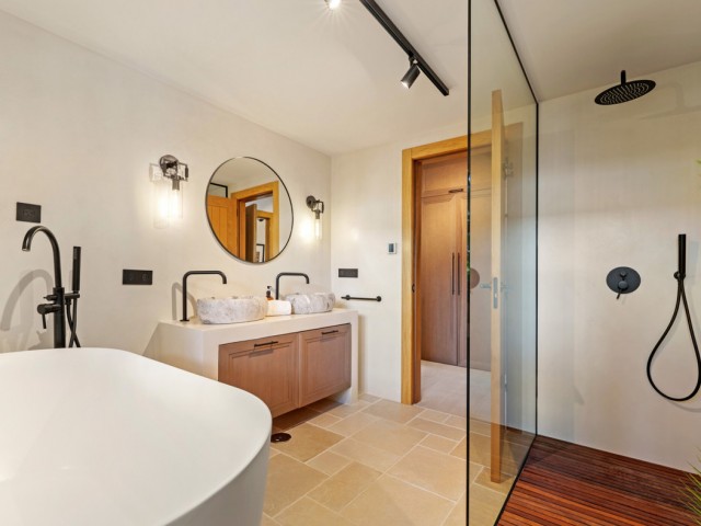 6 Bedrooms Villa in Nueva Andalucía