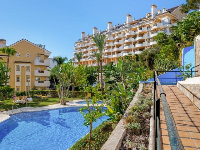 3 Bedrooms Apartment in Nueva Andalucía