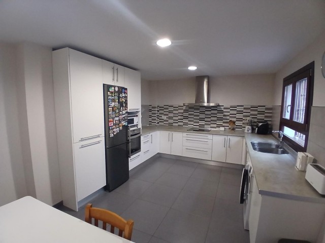4 Bedrooms Villa in Los Pacos