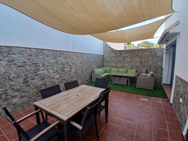 4 Bedrooms Villa in Los Pacos