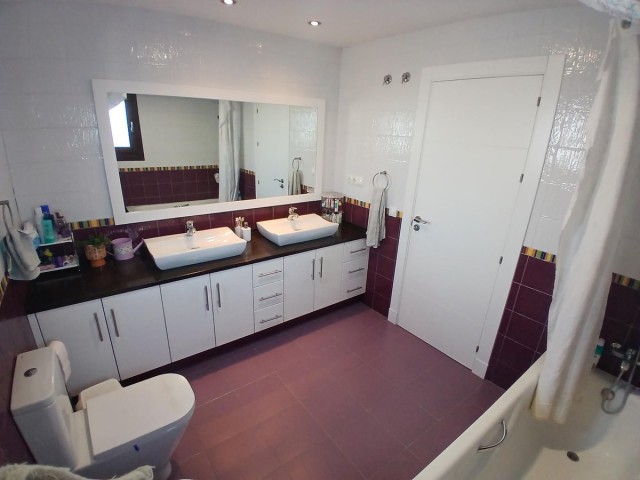 4 Slaapkamer Villa in Los Pacos