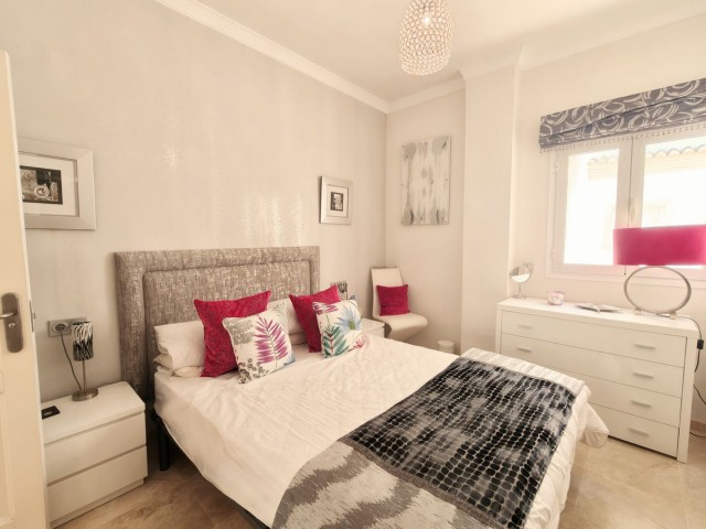 Apartamento con 2 Dormitorios  en San Roque Club