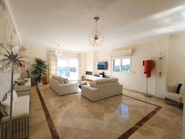 Huoneisto, San Roque Club, R5172589