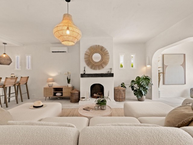 4 Bedrooms Townhouse in El Chaparral