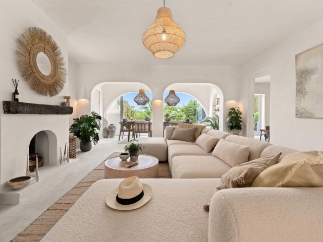 4 Bedrooms Townhouse in El Chaparral