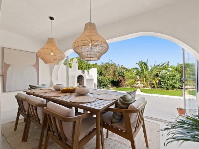 4 Bedrooms Townhouse in El Chaparral