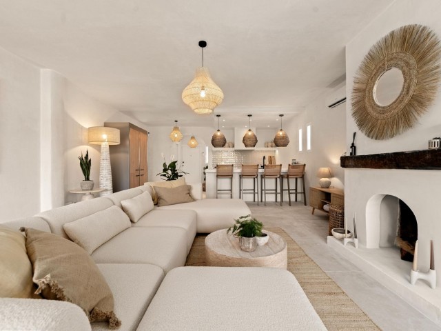 4 Bedrooms Townhouse in El Chaparral