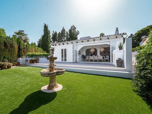 4 Bedrooms Townhouse in El Chaparral