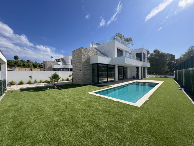 5 Slaapkamer Villa in Atalaya