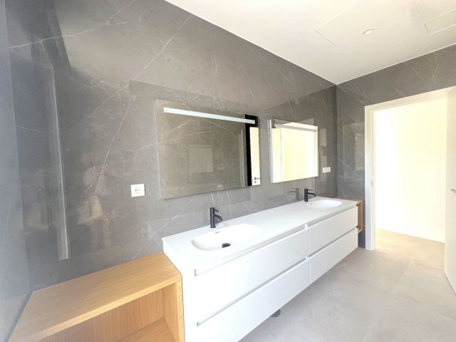 5 Slaapkamer Villa in Atalaya