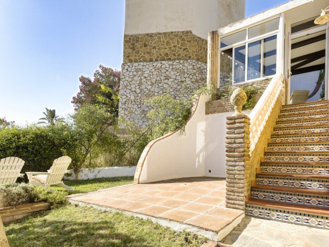 5 Bedrooms Villa in Torremuelle