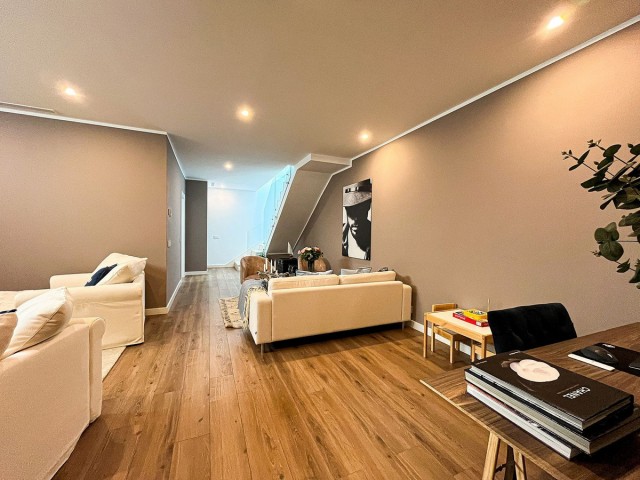 Villa con 5 Dormitorios  en Cabopino