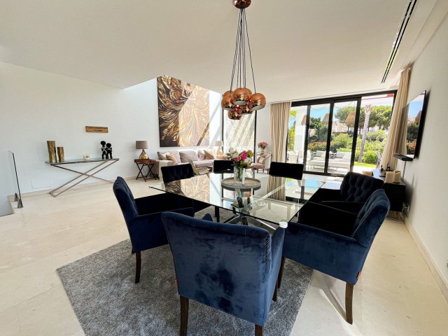 5 Bedrooms Villa in Cabopino