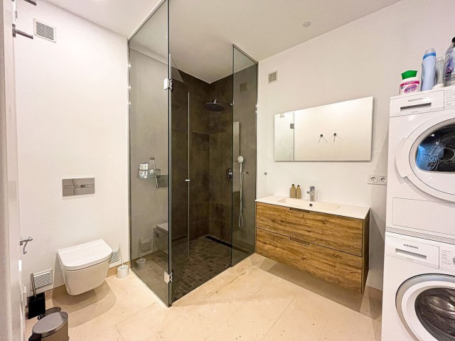 5 Bedrooms Villa in Cabopino