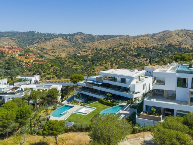 4 Bedrooms Apartment in Cabopino