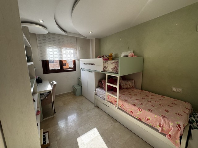 2 Bedrooms Apartment in Benahavís