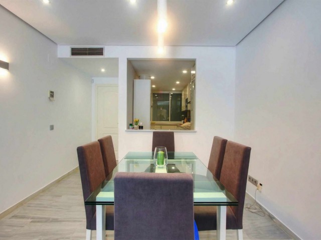 3 Bedrooms Apartment in Elviria