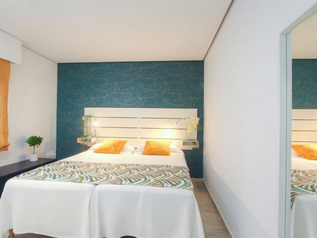 3 Bedrooms Apartment in Elviria