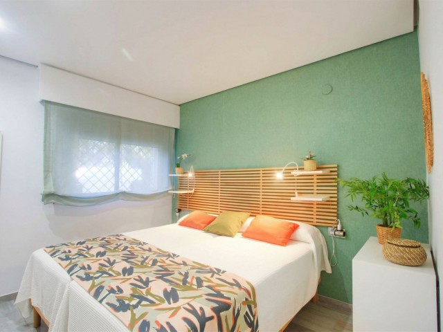 3 Bedrooms Apartment in Elviria