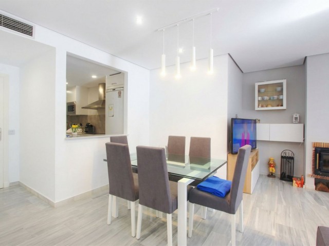 3 Bedrooms Apartment in Elviria