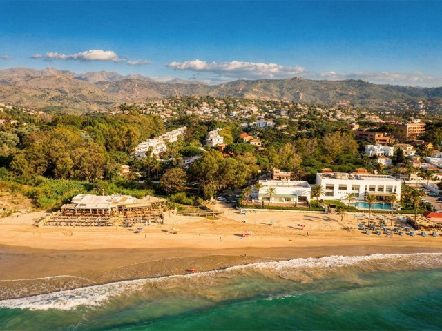 3 Bedrooms Apartment in Elviria