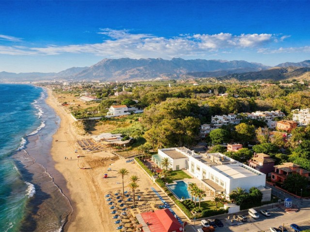 3 Bedrooms Apartment in Elviria