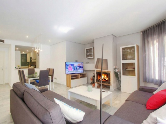 3 Bedrooms Apartment in Elviria