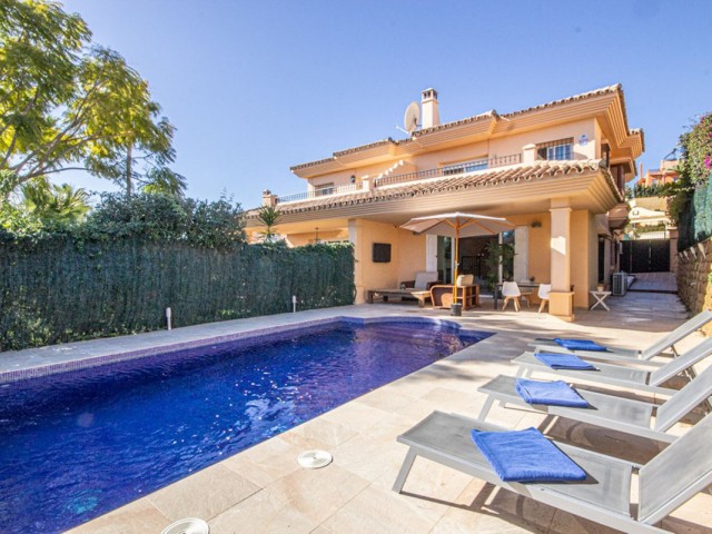 Villa Riviera del Sol - R5176885