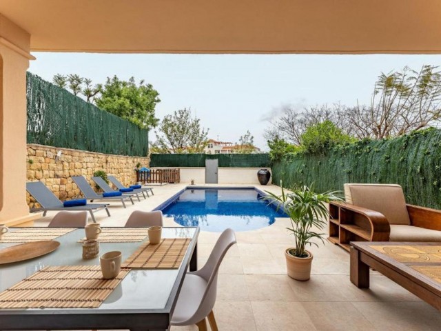 4 Slaapkamer Villa in Riviera del Sol