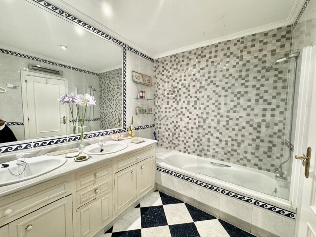 6 Bedrooms Villa in San Pedro de Alcántara