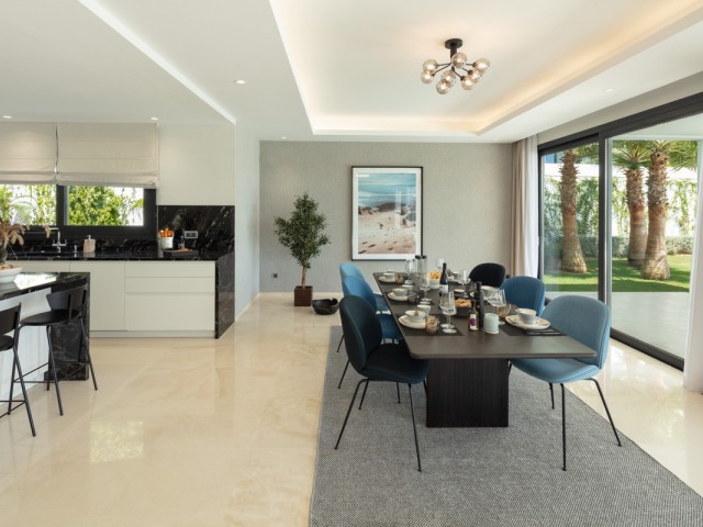 5 Schlafzimmer Villa in Nueva Andalucía