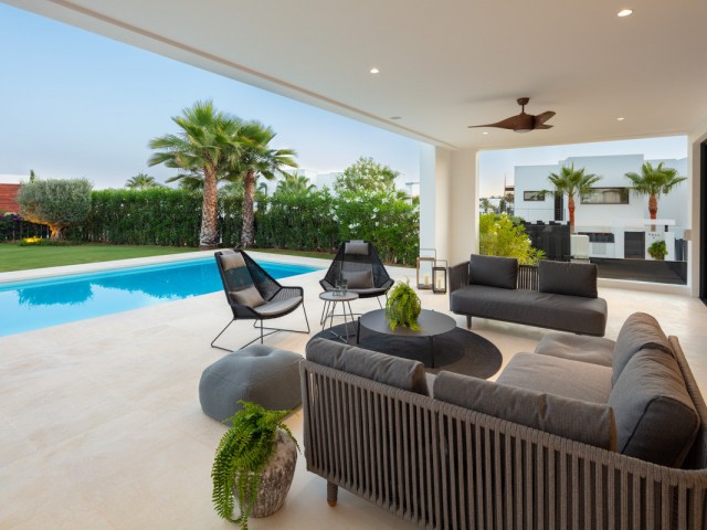5 Schlafzimmer Villa in Nueva Andalucía