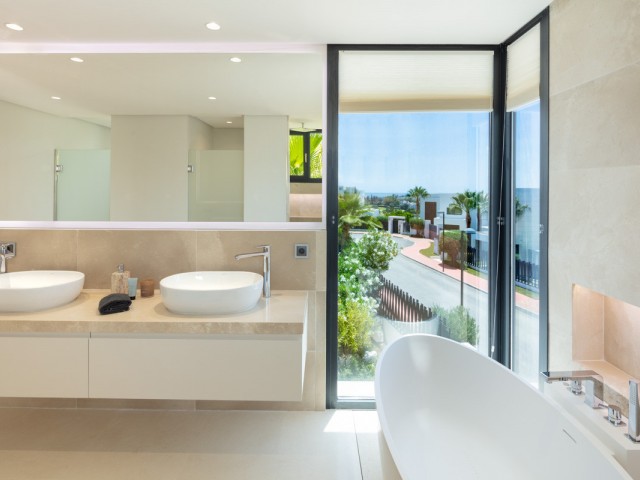 5 Schlafzimmer Villa in Nueva Andalucía