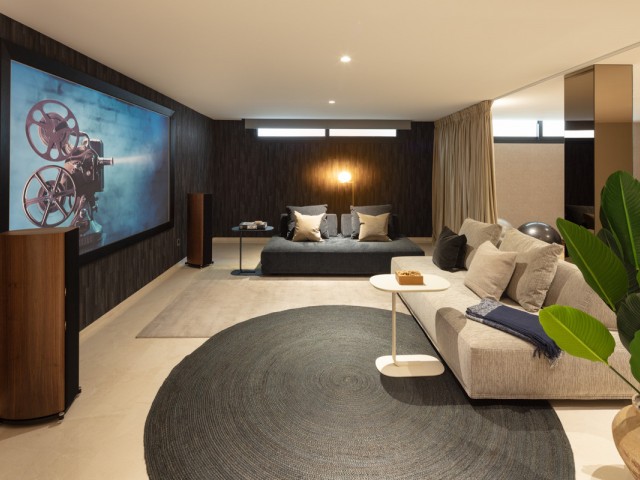 5 Schlafzimmer Villa in Nueva Andalucía