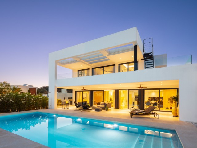 5 Schlafzimmer Villa in Nueva Andalucía