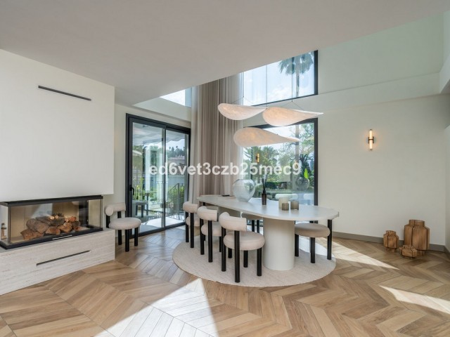 5 Soveroms Villa i Nueva Andalucía