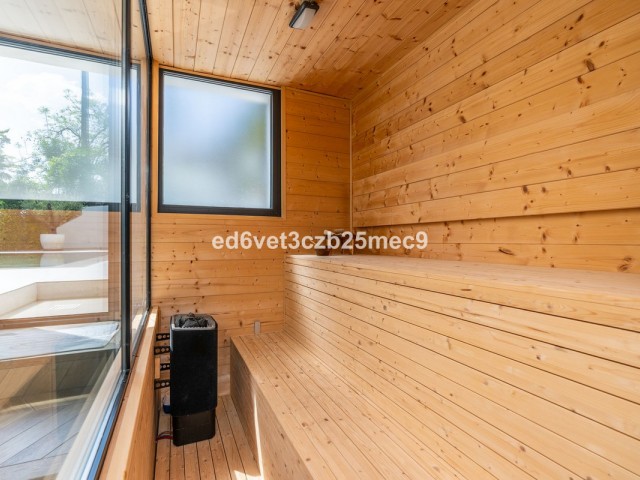 5 Soveroms Villa i Nueva Andalucía