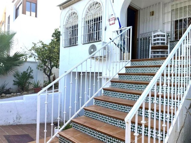 Villa con 4 Dormitorios  en La Colina