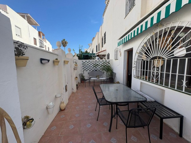 Villa con 4 Dormitorios  en La Colina