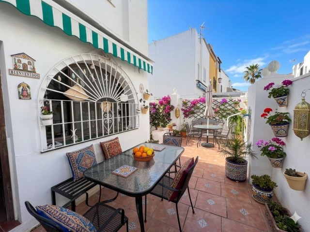 Huvila, La Colina, R5169172