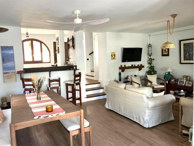 4 Schlafzimmer Villa in La Colina